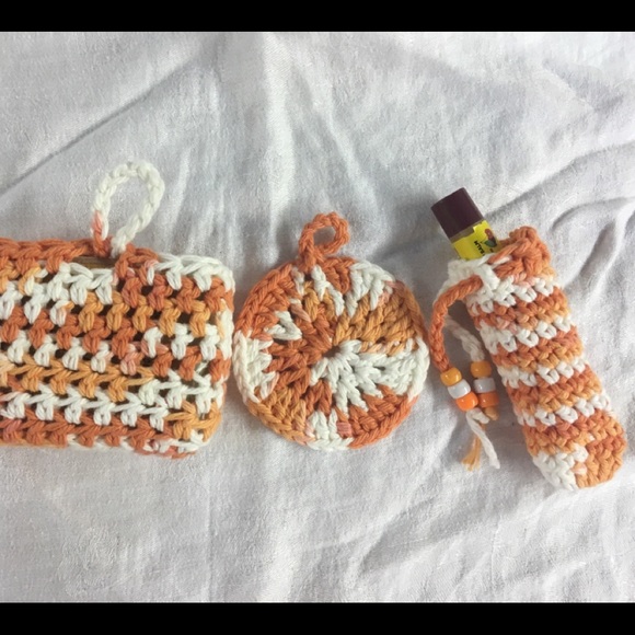 Handcrafted Crochet Spa Beauty Bath Gift Set. Orange/White. Eyes/Lips/Face - Picture 2 of 3